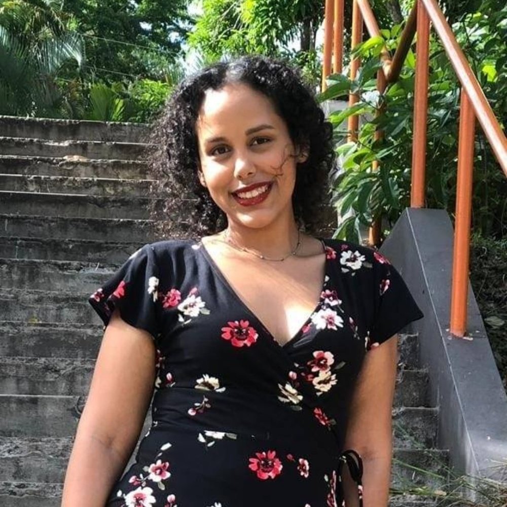 Meet your Posher, Janicelis